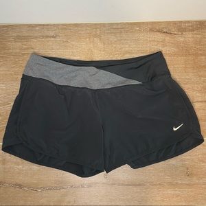 Nike Dri-Fit Running Shorts in black/gray size Medium